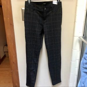 Simply Vera Plaid Pants